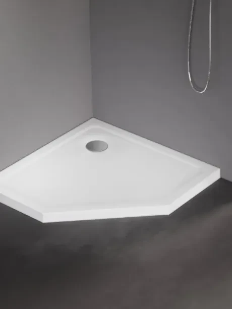 Akrilinis dušo padėklas "Mild", penkiakampio formos, 4,5 cm aukščio, baltos spalvos