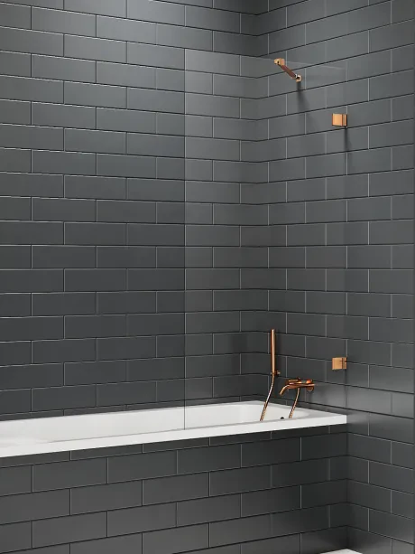 „Avexa Copper Brushed“ vonios pertvara, vienos dalies. Įstrižinė atrama