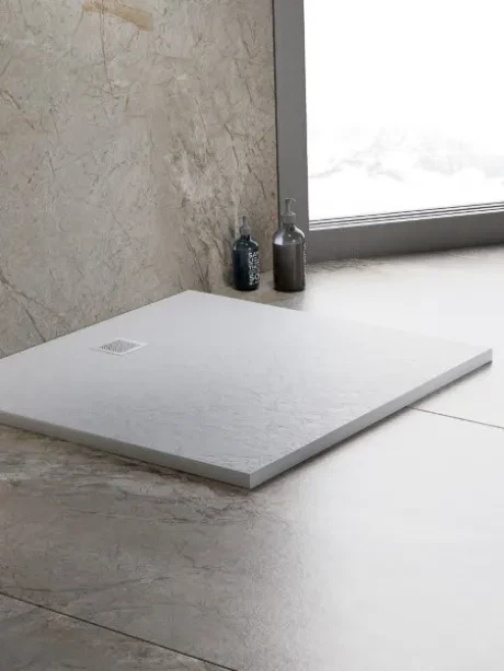 Mori konglomerato dušo padėklas su natūralaus akmens struktūra, baltas, aukštis 3 cm, kvadratinis